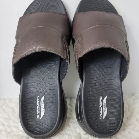 Skechers MGo Walk Arch Fit Men's Slide Size 11 Brown Leather Comfy Shoes