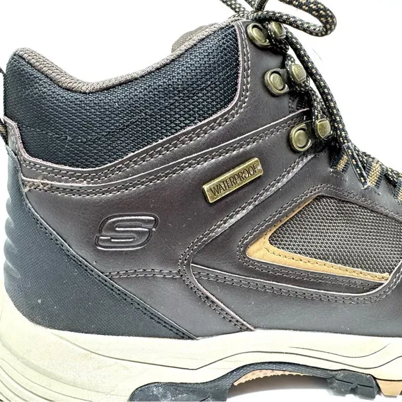 SKECHERS Relaxed Fit Air-Cooled Memory Foam Waterproof hiking boots, size 11