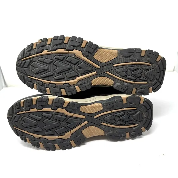 SKECHERS Relaxed Fit Air-Cooled Memory Foam Waterproof hiking boots, size 11