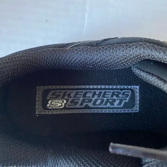 Skechers Women’s Shoes D’Lites Raptures Black Size 6 New