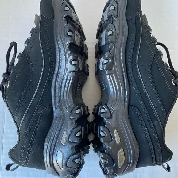 Skechers Women’s Shoes D’Lites Raptures Black Size 6 New
