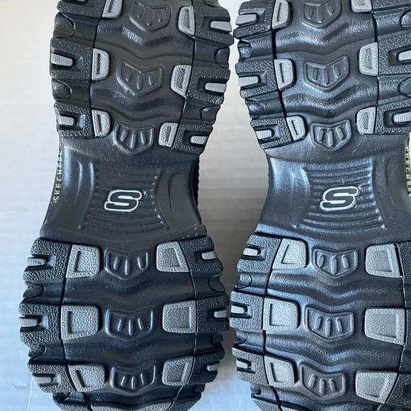 Skechers Women’s Shoes D’Lites Raptures Black Size 6 New