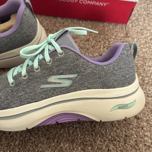 Sketchers Go Walk Arch Fit 2.0 in Vivid Sunset - Vegan Walking Sneakers