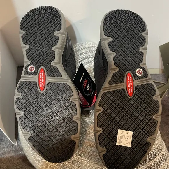 Sketcher’s Men’s Work Footwear Size 11 Black/Charcoal NWT