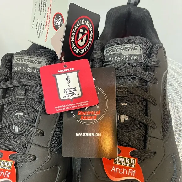 Sketcher’s Men’s Work Footwear Size 11 Black/Charcoal NWT
