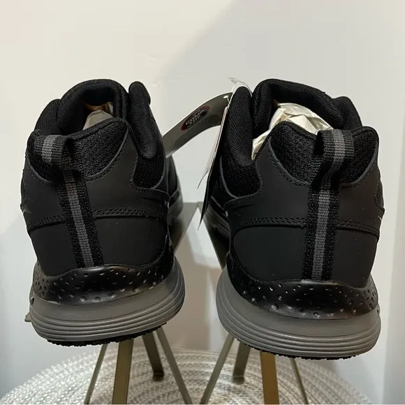 Sketcher’s Men’s Work Footwear Size 11 Black/Charcoal NWT