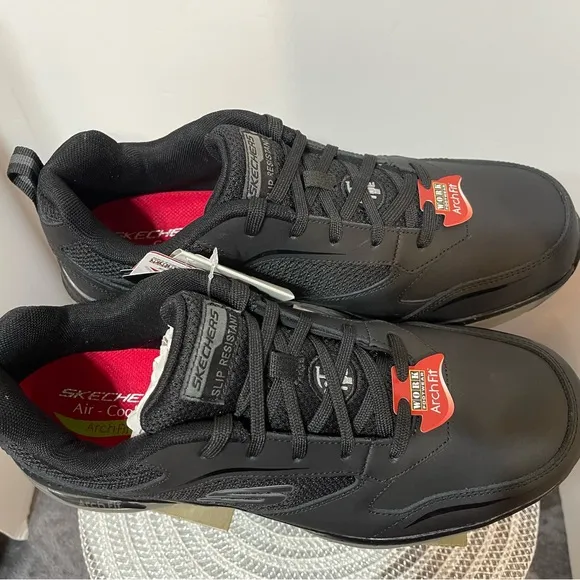 Sketcher’s Men’s Work Footwear Size 11 Black/Charcoal NWT