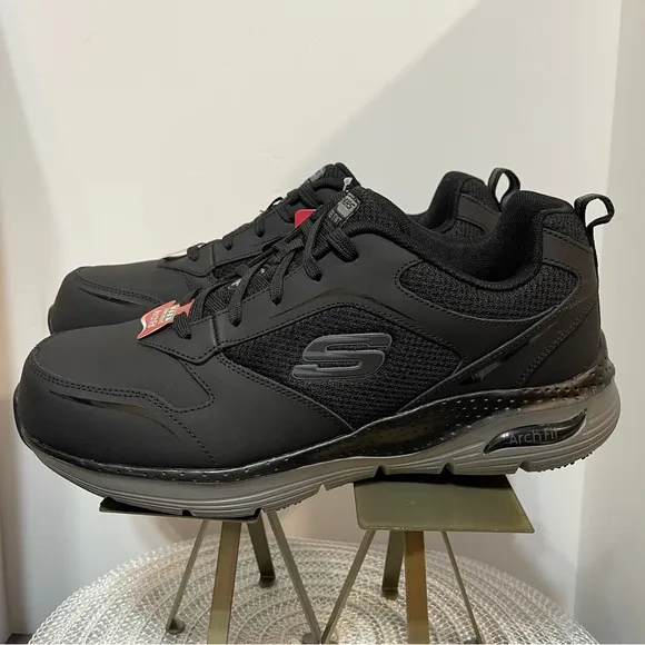 Sketcher’s Men’s Work Footwear Size 11 Black/Charcoal NWT