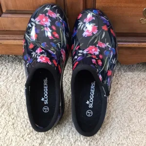 Sloggers SZ 8,black floral waterproof clogs with comfort insole.