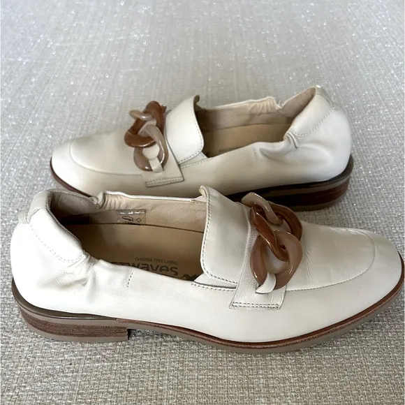 Softwaves Gali Loafer Creme Cream with Link Accents size 7  7.5