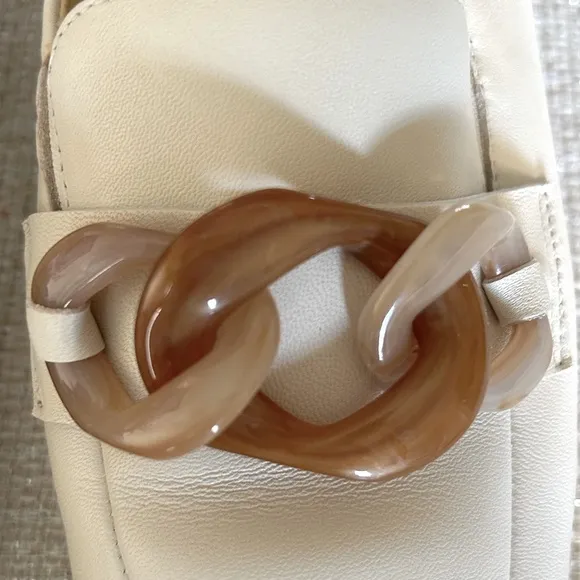 Softwaves Gali Loafer Creme Cream with Link Accents size 7  7.5