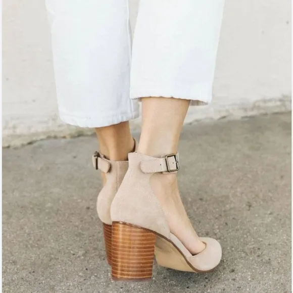 Soludos The Gemma Shoes Stacked Heels Ankle Strap Almond Toe Suede Sand Beige 10