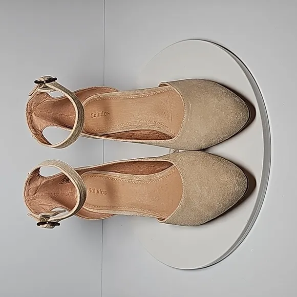 Soludos The Gemma Shoes Stacked Heels Ankle Strap Almond Toe Suede Sand Beige 10
