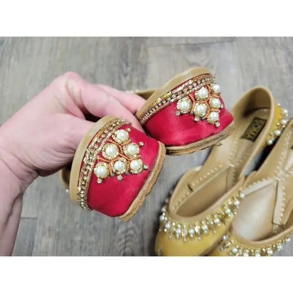 Soma Hand Artisan Made Leather Beaded Velour Pakistan Shoes 6 Flats Red Yellow