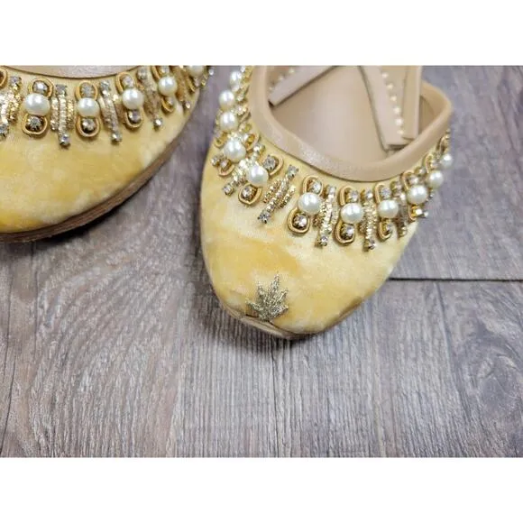 Soma Hand Artisan Made Leather Beaded Velour Pakistan Shoes 6 Flats Red Yellow
