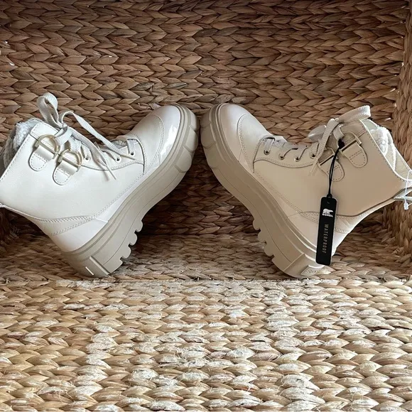 Sorel Caribu X Boot Lace Cozy Waterproof Cream NEW