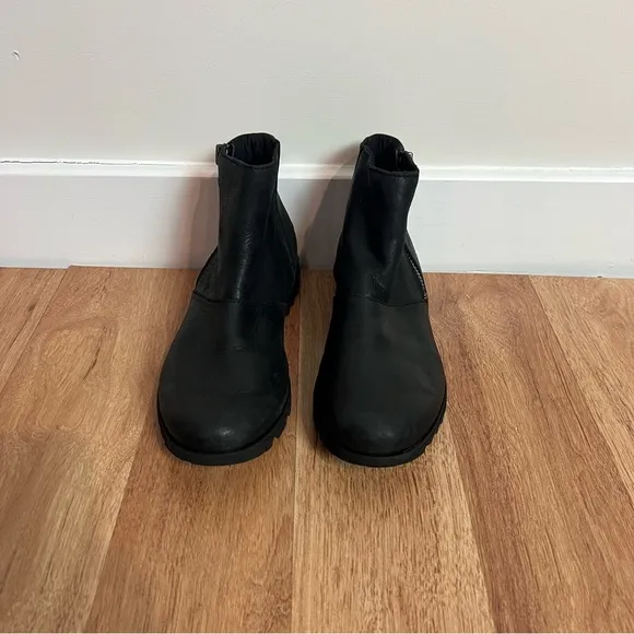 Sorel Harlow Zip Waterproof Black Ankle Boots Shoes Women Size 6