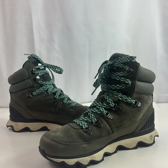 Sorel Kinetic Conquest Winter Women's Hiking Boots