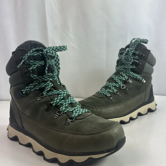 Sorel Kinetic Conquest Winter Women's Hiking Boots