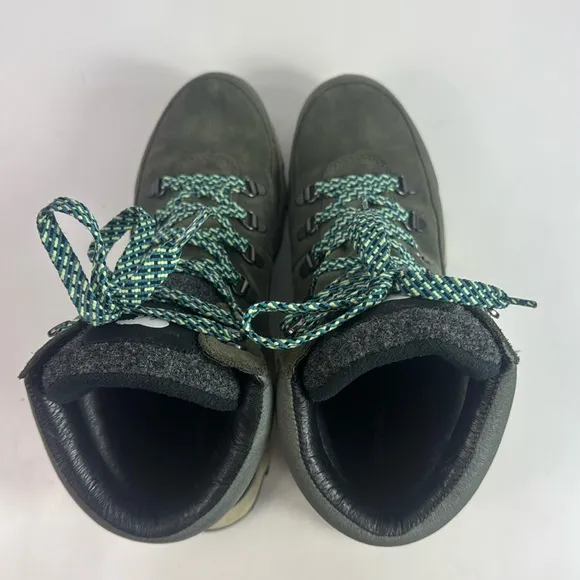 Sorel Kinetic Conquest Winter Women's Hiking Boots