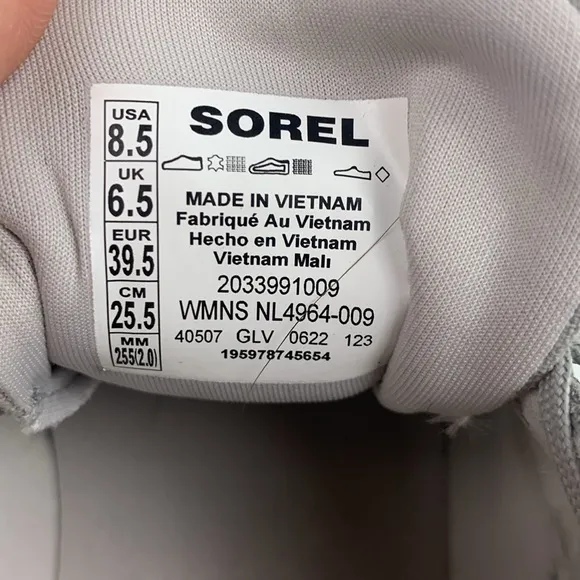 Sorel Ona Gray white Casual Sneakers Size 8.5 Lace up Tread walking running