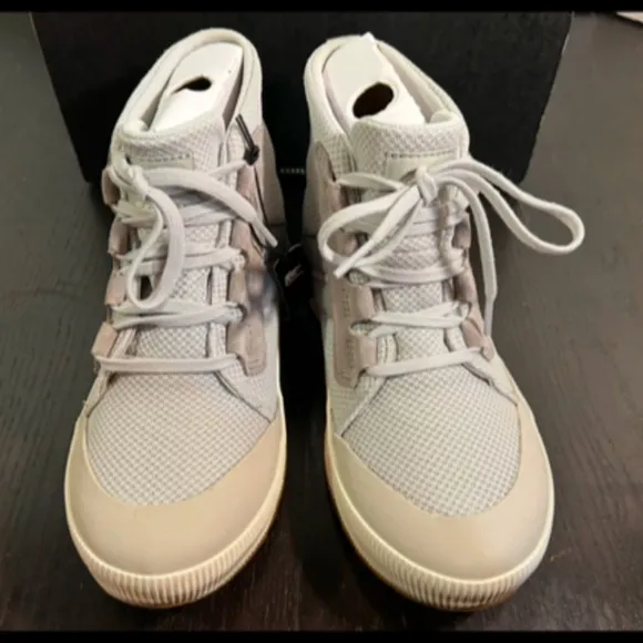 Sorel Out N About III Mid Sneaker Boot Weatherproof Moonstone/Sea Salt Size 8