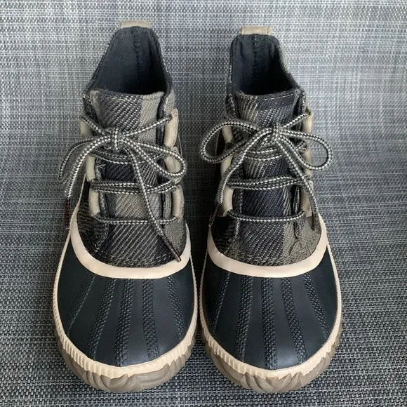 Sorel Out 'N About Plus Alpine Plaid waterproof boots winter shoes women’s 5.5
