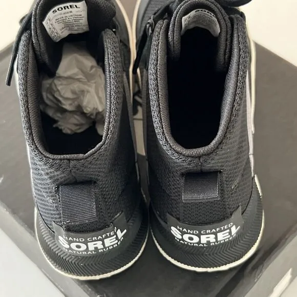 Sorel Women's 7.5 Out N About III Mid-Top Boot Sneakers Waterproof Black