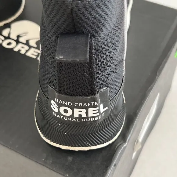 Sorel Women's 7.5 Out N About III Mid-Top Boot Sneakers Waterproof Black