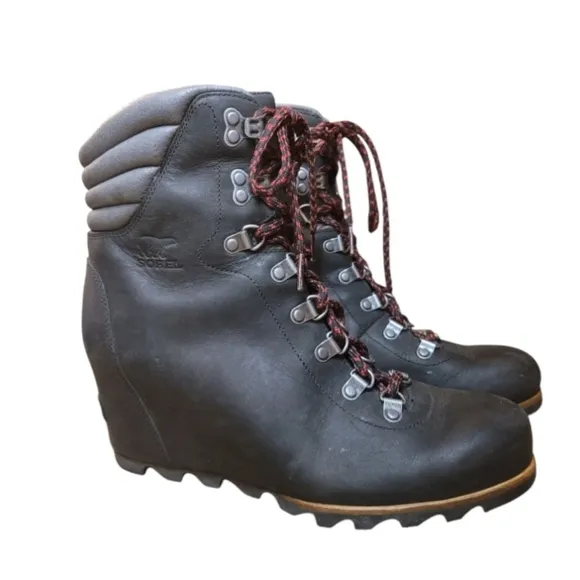 Sorel Women's Conquest Wedge Black Lace Up Hiking Boots Size 11