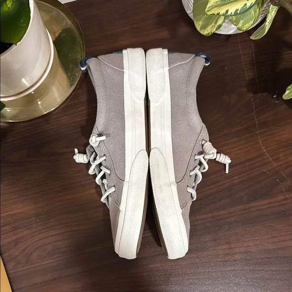 Sperry Gray Canvas Sneakers, nwot, size 7!