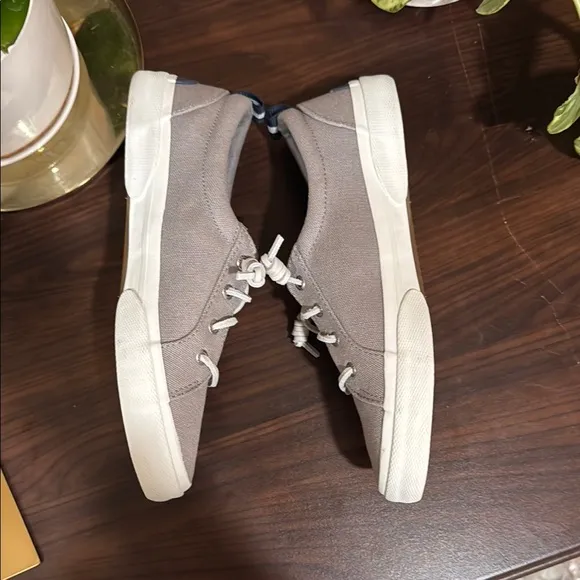 Sperry Gray Canvas Sneakers, nwot, size 7!