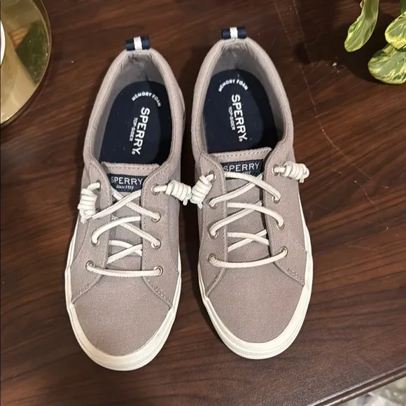 Sperry Gray Canvas Sneakers, nwot, size 7!
