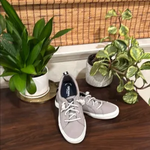Sperry Gray Canvas Sneakers, nwot, size 7!