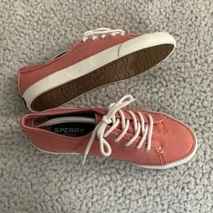 Sperry Pier View Fray Women’s Sneakers