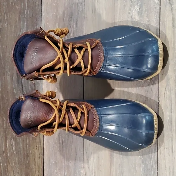 Sperry Saltwater Women Waterproof Ankle Boots sz 7 shoes