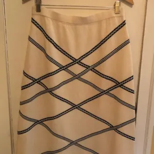 St. John White Skirt with Black Fancy Ribbon Trim; Size 14; NWOT