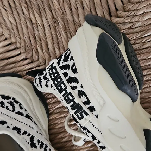Steve Madden  Black and White Women's Sneakers Size 7.5