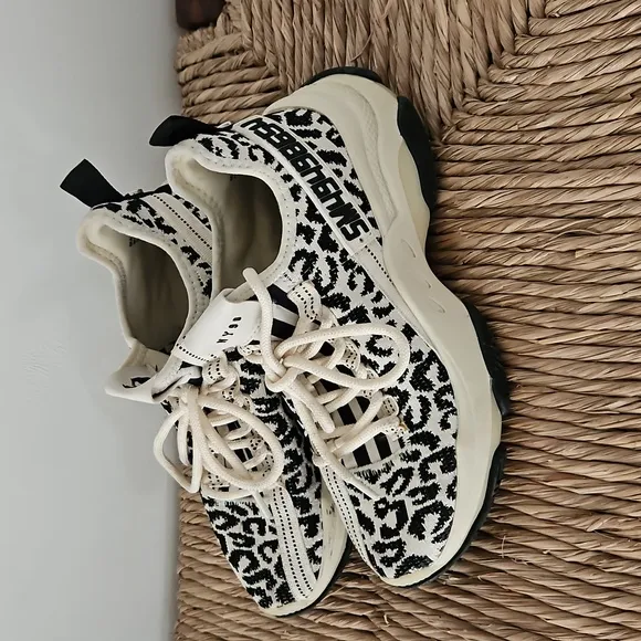 Steve Madden  Black and White Women's Sneakers Size 7.5