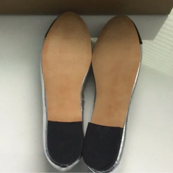Steve Madden Ellison Silver Wm Sz (right shoe)  6.5 (left shoe 7) Black/Silver