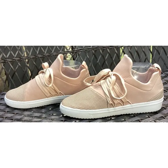 Steve Madden Lancer Sneakers Athleisure Comfy Shoe in Blush (Nude) Sz 8.5