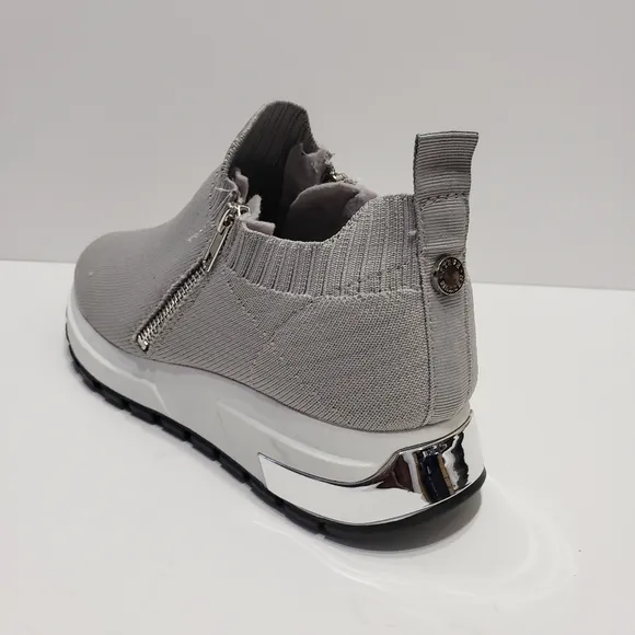 Steve Madden Omaha Grey White Sneaker Shoes with Zipper New