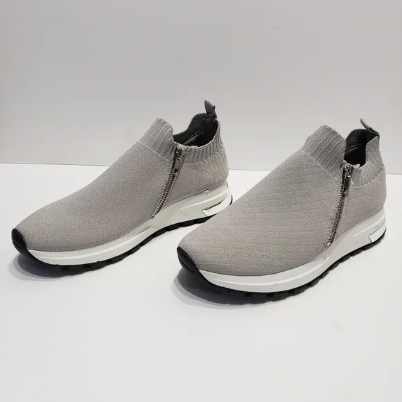 Steve Madden Omaha Grey White Sneaker Shoes with Zipper New