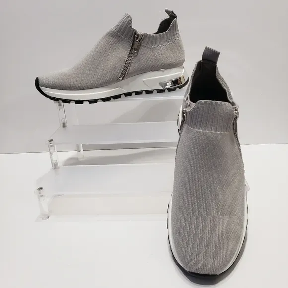 Steve Madden Omaha Grey White Sneaker Shoes with Zipper New