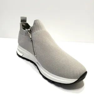 Steve Madden Omaha Grey White Sneaker Shoes with Zipper New
