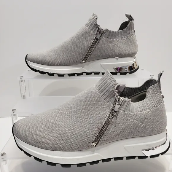 Steve Madden Omaha Grey White Sneaker Shoes with Zipper New
