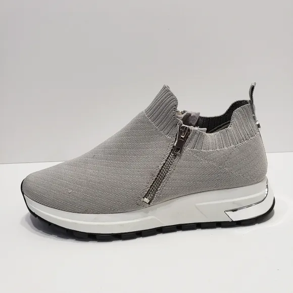 Steve Madden Omaha Grey White Sneaker Shoes with Zipper New