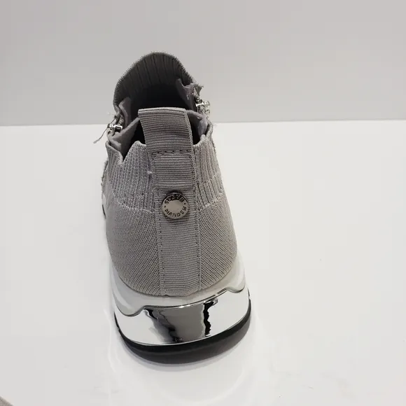 Steve Madden Omaha Grey White Sneaker Shoes with Zipper New