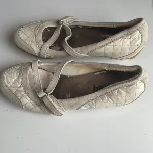 Steve madden Ricky shoes slip on flats athletic white size 8