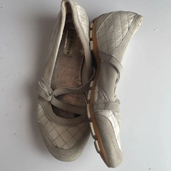 Steve madden Ricky shoes slip on flats athletic white size 8